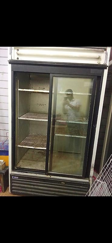 Soyuducu avadanlığı: Kod 8689 Vitrin soyuducu satilir 550 azn tam isləkdi Bine qesebesi — 1