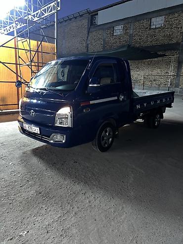 hongqi e qm5: Hyundai Porter (Porter II) бортовой малотоннажный грузовик - Кабина — 2