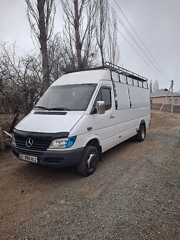 Легкий грузовой транспорт: Легкий грузовик, Mercedes-Benz — 2