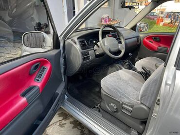 Suzuki: Suzuki Grand Vitara: 1.6 l. | 2001 έ. 265000 km. SUV/4x4 — 6