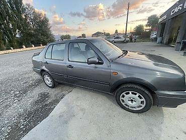 385 55: Volkswagen Vento: 1992 г., 2 л, Механика, Бензин, Седан — 2