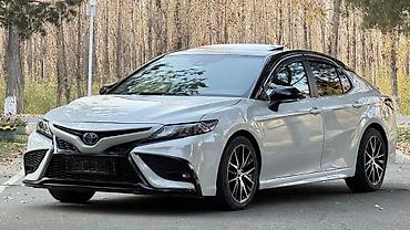 алтын жуугуч: Toyota Camry: 2022 г., 2.5 л, Вариатор, Гибрид, Седан — 3