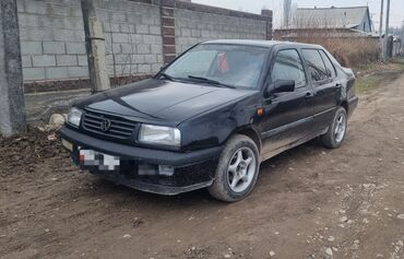 volkswagen transporter t2: Volkswagen Vento: 1993 г., 1.8 л, Механика, Бензин, Седан