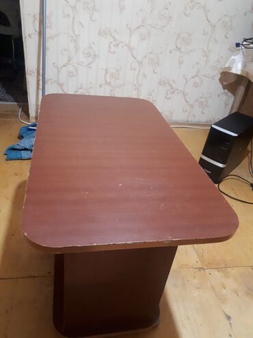 ikinci el mebel stol stul: Jurnal masası, İşlənmiş, Dördbucaq masa
