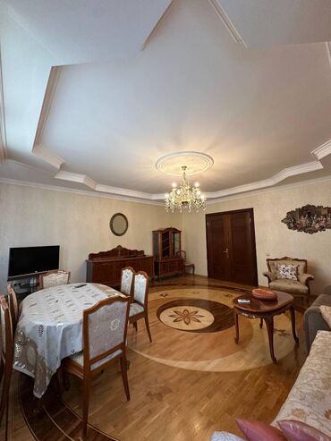 Yeni tikili: 3 otaqlı, Yeni tikili, m. 8 Noyabr, 140 kv. m — 3