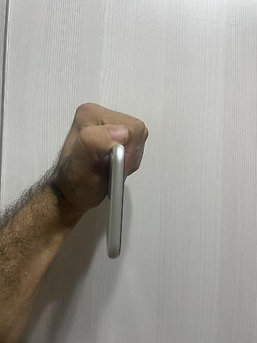 se 2022: IPhone SE 2020, 64 GB, Ağ, Qırıq — 6