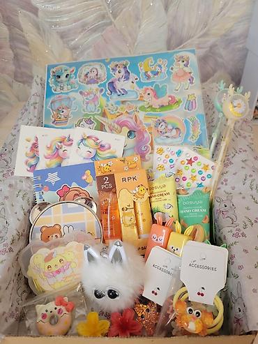 bayram sekilleri: Unicorn temalı mini hədiyyə boksu. Dəst vizualda göstərildiyi kimi — 3