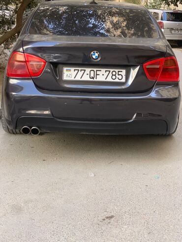 Stəkanlar: BMW 3 Series sedan - Kuzov: 4 qapılı sedan, tünd boz rəng - Nömrə: AZ