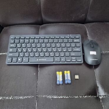 беспроводная клавиатура бишкек: Клавиатура и мышка беспроводные, датчик USB на 2 устройства, модель