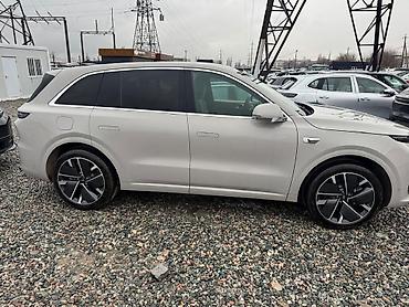 byd e1: Lixiang L6: 2025 г., 1.5 л, Автомат, Гибрид, Кроссовер — 3