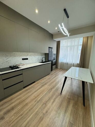 Продажа квартир: 3 комнаты, 104 м², Элитка, 2 этаж, Дизайнерский ремонт