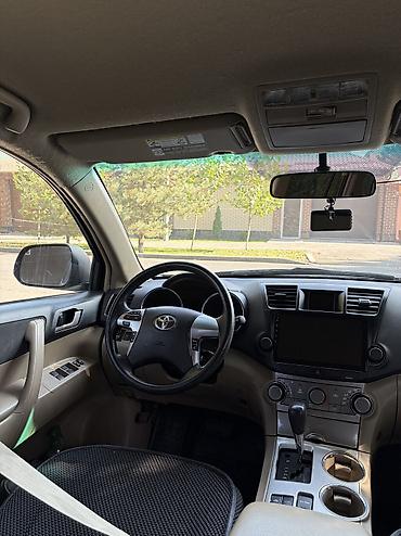 коробка гольф 3: Toyota Highlander: 2010 г., Автомат, Гибрид, Внедорожник — 7