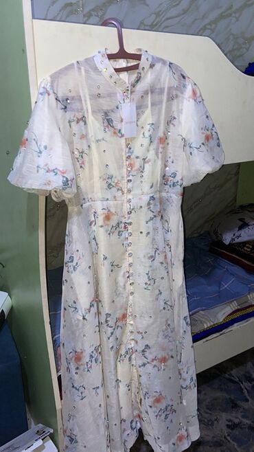 платья миди летние: XL подойдет так же на M и L. Брала в цуме за 4000сом. Новое продаю