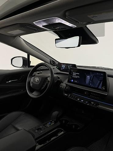 2023: Toyota Prius: 2023 г., 2 л, Вариатор, Гибрид, Лифтбек — 10