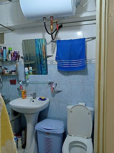 продаю 1этаж: 4 комнаты, 78 м², Аламединский рынок / базар Индивидуалка, 4 этаж, Старый ремонт — 10