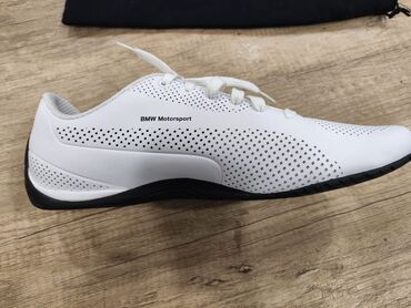 тапочки бмв: Мужские кроссовки, 41, Puma, Новый, цвет - Белый