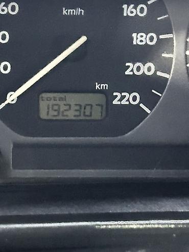 Volkswagen: Volkswagen Vento: 1996 г., 1.8 л, Механика, Бензин, Седан — 3
