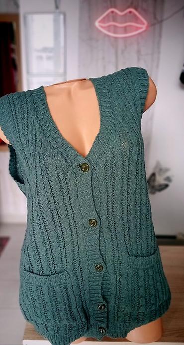 pull and bear dzemperi: Ženki prsluci pamuk vuna vel. M. L. Xl. 2xl. 3xl 
cena 699din 💋 — 2