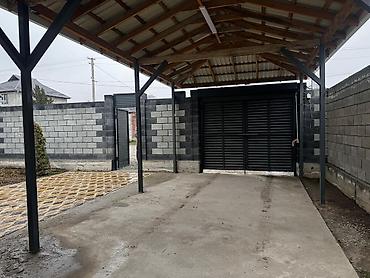 Продажа коттеджей и домов: Продаётся уютный и современный дом в ж/м Ак-Орго! Общая площадь дома — — 15