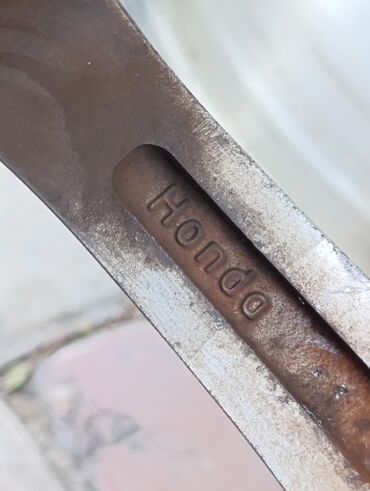 Диски: Литые Диски R 17 Honda, Комплект, отверстий - 5, Б/у at lalafo.kg — 16 Диски: Литые Диски R 17 Honda, Комплект, отверстий - 5, Б/у — 16