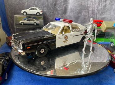 v8 finder: Коллекционная модель Dodge Monaco Police TERMINATOR 1977