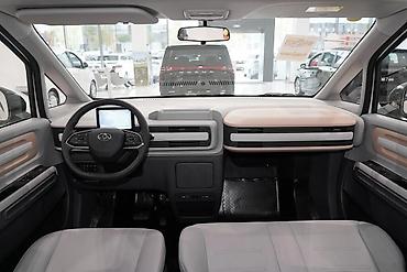 Другой электротранспорт: Электрический микроавтобус/фургон (белый) Марка: SAIC MAXUS Модель — 5