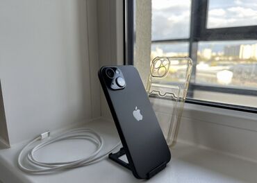 Экскаваторы: IPhone 15, Б/у, 128 ГБ, Black Titanium, Зарядное устройство, Защитное стекло, Чехол, 100 %