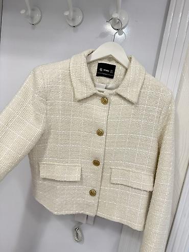 Qadınlar üçün qısa tweed jaket - Rəng: süd-ağ/ekru - Parça: klassik lalafo.az -da Qadınlar üçün qısa tweed jaket - Rəng: süd-ağ/ekru - Parça: klassik