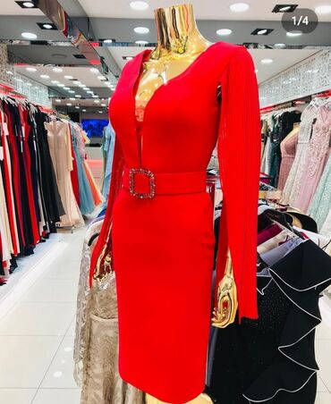 Платья: Платье новое 4000 сом 
Турецкое 
Размер м