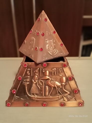 Шкатулки: Шкатулка "Пирамида" для ювелирных изделий. количество 1 шт цена 150