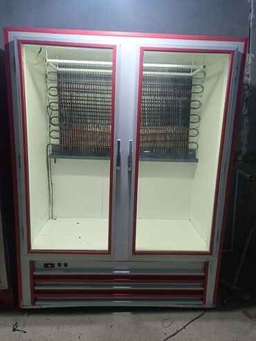 soyuducu ət üçün: Ət soducusudu Hündürlük 2 m Eni 1.50 sm Qiymət 1200 azn Ünvan