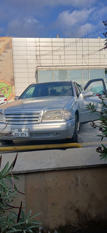 Mercedes-Benz: Mercedes-Benz C-Class (W202) sedan - Kuzov: 4 qapılı sedan, gümüşü — 18