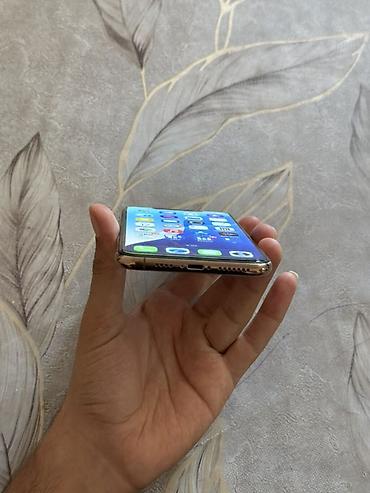 iphone x 2 ci el: IPhone 11 Pro Max, 512 GB, Qızılı, Face ID — 5