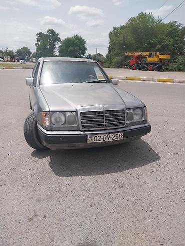 mercedes vito салон: Mercedes-Benz 190E (W201) sedan - Kuzov: 4 qapılı sedan, boz rəng - — 1