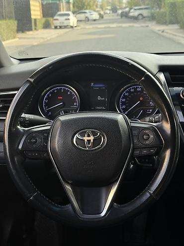 Toyota: Toyota Camry: 2018 г., 2.5 л, Автомат, Бензин, Седан — 10