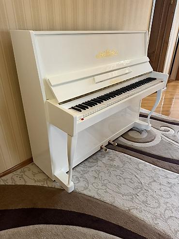88: Ağ rəngli upright pianino – “СЮИТА” (Syuıta). - Korpus: parlaq — 2