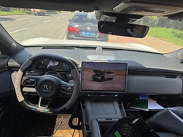 geely geometry c: Zeekr 7X: | 2025 г. Кроссовер — 1
