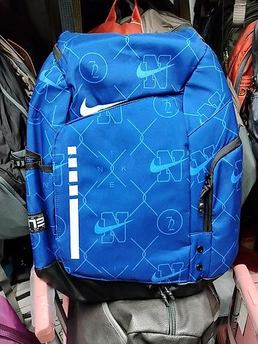 рюкзак спорт: Спортивный рюкзак Nike, синий с фирменным принтом и логотипами — 1