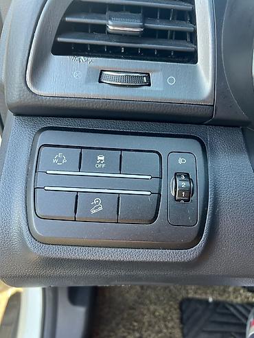 боковое зеркало к5: Ssangyong Tivoli: 2018 г., 1.6 л, Автомат, Бензин, Кроссовер — 4