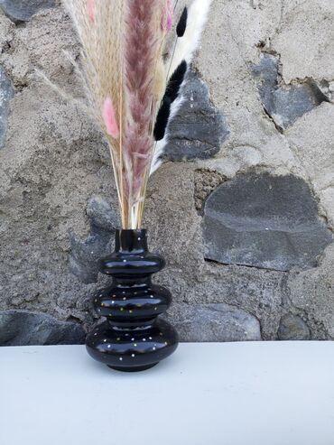 Vazalar: Bir vaza — 4