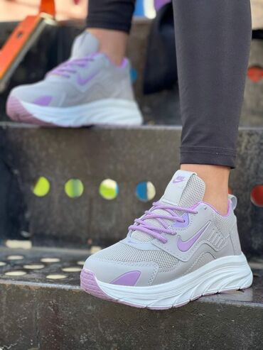 Women's Sneakers and athletic shoes: 36-40 3500 L — 8