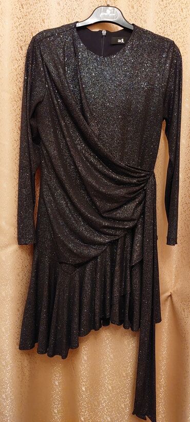 200 manata zapi: Вечернее платье, L (EU 40)