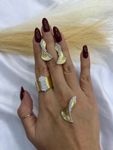 Bijuteriya dəstləri: Qızılı rəngdə zərgərlik dəstləri - Dörd yarpaq yonca dizaynlı dəst — 2