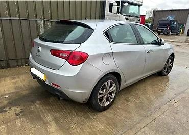 karcher servis krusevac: Alfa Romeo Giulietta zadnji branik sa senzorom kod boje 620b. Alfa — 2