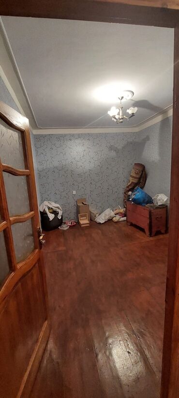 Köhnə tikili: Bakı, Bakıxanov qəs., 3 otaqlı, Köhnə tikili, m. Neftçilər, 65 kv. m — 4