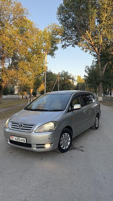 Toyota: Toyota Ipsum: 2001 г., 2.4 л, Автомат, Газ, Минивэн — 2