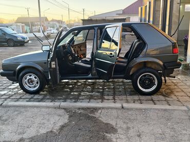 Volkswagen: Volkswagen Golf: 1989 г., 1.8 л, Механика, Бензин, Хэтчбэк — 4