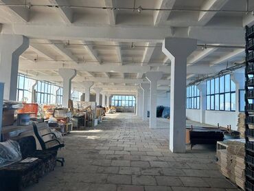 Binalar: Razində, Fidan şadlıq sarayı yolunda, Grandmartın yaxınlığında, 5 — 11