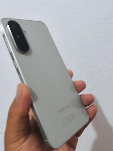android auto: Samsung Galaxy A55 5G, цвет светло‑серый (Ice Blue/Gray) - Экран — 2