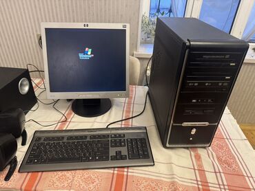 Masaüstü kompüterlər və iş stansiyaları: Personal komputer 
İşləyir
17 İnch LCD Color Monitor